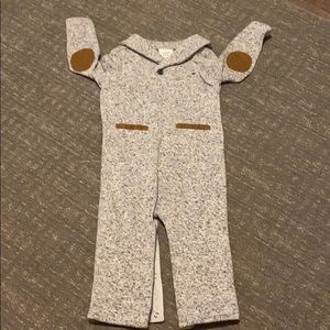 Crown & Ivy Baby Outfit